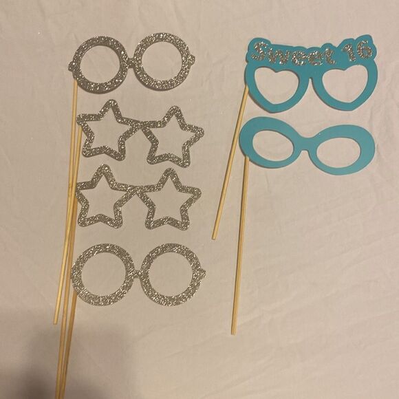 Perfect Occasions Sweet 16 Themed Photo Booth Decor Props Set of 46 Props EUC - Picture 12 of 14